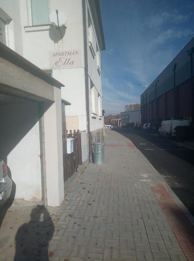 Apartman Ella - Tabor -Cz - U Stadionu Miru 1735 Exteriör bild