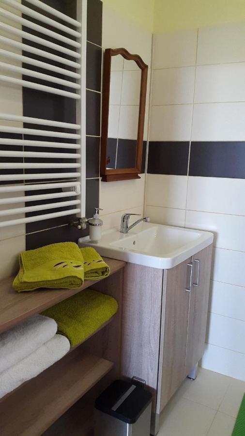 Apartman Ella - Tabor -Cz - U Stadionu Miru 1735 Exteriör bild