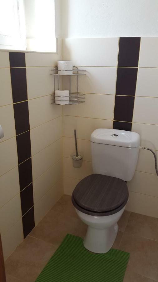 Apartman Ella - Tabor -Cz - U Stadionu Miru 1735 Exteriör bild