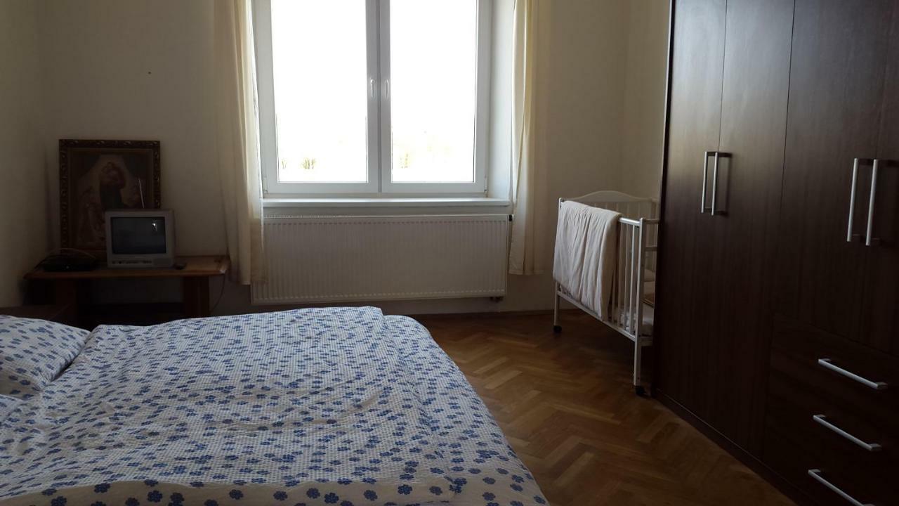 Apartman Ella - Tabor -Cz - U Stadionu Miru 1735 Exteriör bild